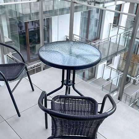 Comfortable 1-Room Apartment Close To The Center Warsawa Bagian luar foto