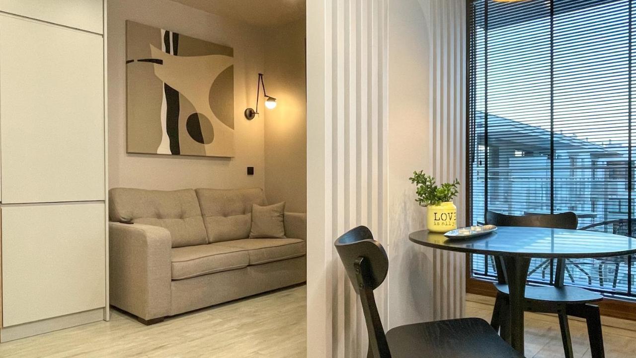 Comfortable 1-Room Apartment Close To The Center Warsawa Bagian luar foto